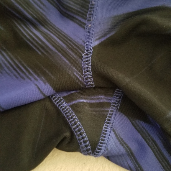 💜 B2G1 GUC Puma 3/4 capri leggings - Picture 6 of 7